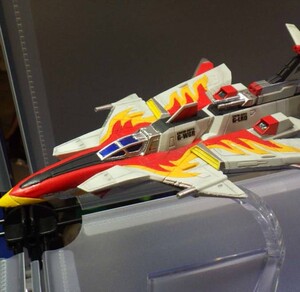 圆谷官方梦比优斯奥特曼凤凰号gk白膜