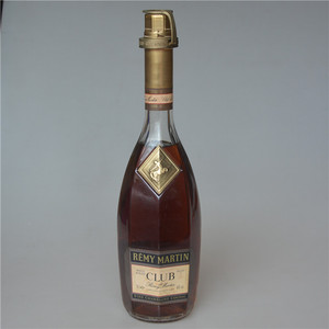 老洋酒收藏 90年代法国人头马特级club角马干邑白兰地700ml 无盒