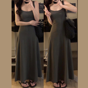 赫本风法式灰色吊带连衣裙女夏装2024新款设计感收腰显瘦包臀长裙