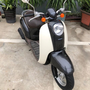 进口本田小龟50cc电喷水冷四冲程踏板小自由小公主男女代步摩托车