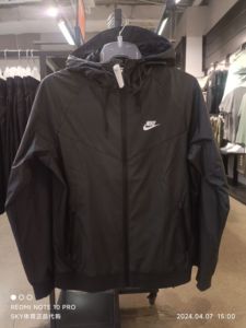Nike耐克春季男子时尚连帽训练休闲运动夹克外套风行者727325-010