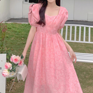 法式初恋甜美粉色茶歇仙女长裙夏大码胖mm收腰显瘦方领蕾丝连衣裙