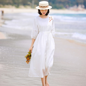 高端白色苎麻连衣裙2024年新款女春夏装收腰显瘦刺绣棉麻仙女裙子