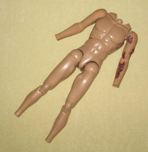 hottoys 1:6 终结者2018 马库斯 原配包胶战损素体 全新实物现货