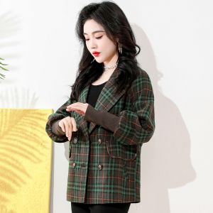 格子短大衣女