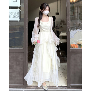 白色连衣裙开学茶歇法式裙子质感气质高级感云南旅游穿搭女装长裙