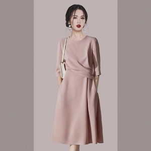 caring kiss 尽显靓丽优雅,气质大方~显瘦高贵展现女人味连衣裙