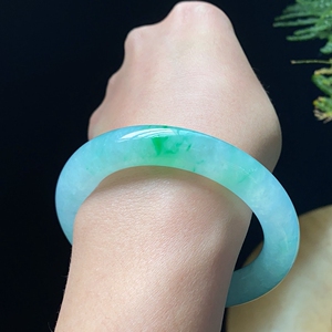 翠东南 已嫁 缅甸天然a货翡翠云南瑞丽腾冲55.5圈冰种飘翠福镯