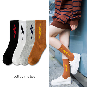 袜子女潮牌袜个性嘻哈街头全棉滑板袜韩版ins情侣闪电中筒高帮袜