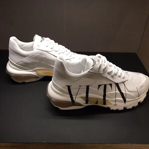 valentino华伦天奴21新款女士vltn字logo白色涂鸦款厚底老爹单鞋