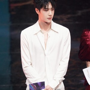 王一博同款白衬衫散落的华服jk制服女长袖男士帅气休闲百搭潮外套