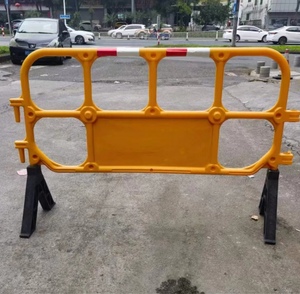 塑料护栏铁马胶马市政临时施工程围栏安全道路活动隔离栏全新pvc