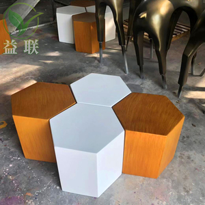 玻璃钢六角形组合座椅仿木纹定制多边形休息椅超市中庭六边形坐凳