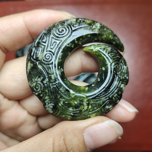 药王石时来运转双面雕刻西藏料精品男女情侣转运项链圆形民族风玉