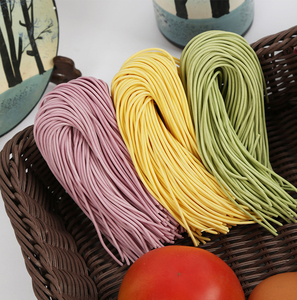 鲜面条三色蔬菜面生湿面手擀刀削面鸡蛋面彩色面紫薯面菠菜面切面