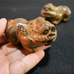 圆雕貔貅把玩件金丝楠木阴沉木文玩手把件乌木把玩件摆件木雕饰品