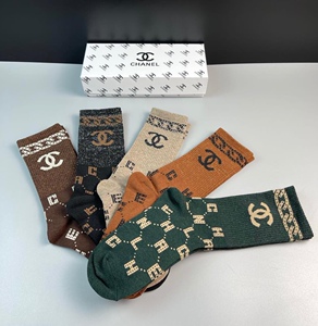 香奈儿正品新款中筒女士纯棉潮袜一盒五双大logo时尚ins经典美袜