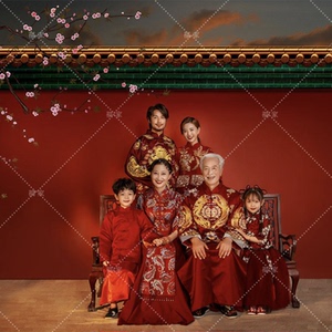 上海展会正版一家6口绣花秀禾服全家福多人拍照服饰影楼正版服装