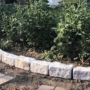 花坛挡土石路沿石挡土石菜园围挡砌墙天然石材砌花坛隔土围树一圈