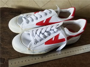 80年代 老帆布鞋 运动舒适