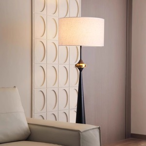 日式简约客厅沙发边落地灯ins创意设计感大气侘寂风卧室立式灯具