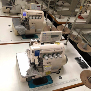 二手工业电动家用缝纫机富山电脑直驱自动剪线拷边机9成新包邮