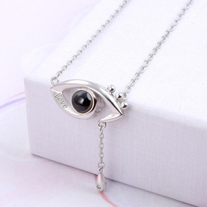 s925银恶魔之眼项链爱的天使眼睛投影记忆女网红锁骨链吊坠