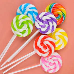 新年糖果彩虹棒棒糖超大七彩色波板糖网红创意可爱散装过年年货