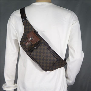 轻奢ing&lv/缨旅青年格子胸包斜挎腰包复古日系单肩包男包