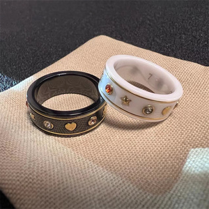 黑白陶瓷戒指男女不褪色金色小蜜蜂星球情侣对戒情人节礼物送女友