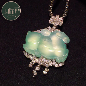 玉临门冰种晴水翡翠唐马吊坠女 18k金镶嵌钻石精美细致天然晶莹