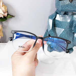 磨砂黑色哑光渐变眼镜框男生配近视女康明直通车眼镜超市学生超轻