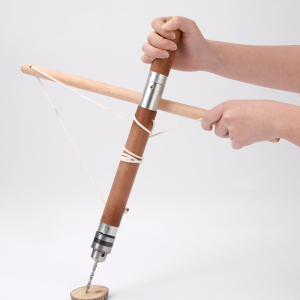 老木工手摇钻老式