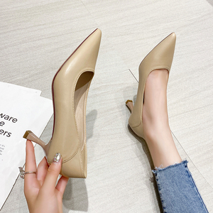 4厘米细跟高跟鞋