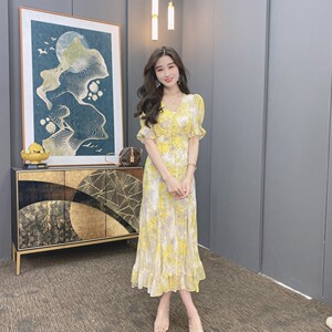 2022春夏新品裙子女高级小众水墨年华气质女神v领修身时尚连衣裙