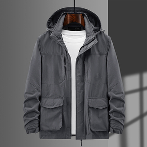 哥弟正品春秋款夹克外套男款老年人衣服男装爸爸装多口袋冲锋衣工