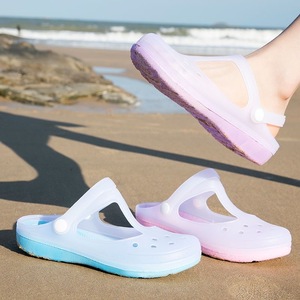 新款护士洞洞鞋包头两穿凉拖鞋夏季防滑厚底果冻沙滩外穿软底拖鞋