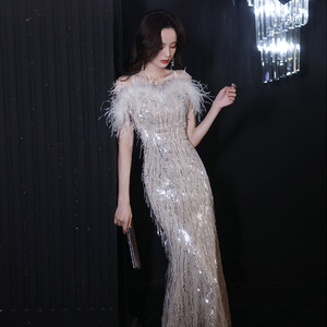 羽毛晚礼服