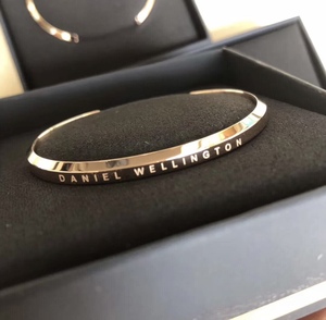 dw丹尼尔惠灵顿 手镯 玫瑰金礼物