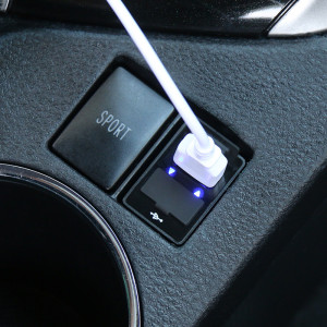 卡罗拉usb充电插口