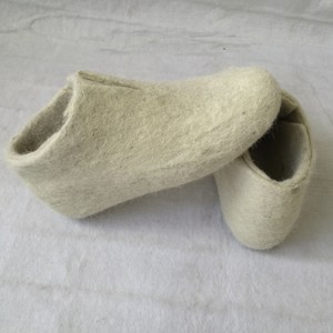 毡疙瘩鞋毡嘎达鞋羊毛毡靴蒙古东北羊毛毡嘎达毡靴男女士户外窝鞋