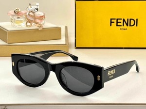 代购Fendi/芬迪墨镜女太阳镜眼镜圆脸圆型防紫外线户外玳瑁猫眼镜