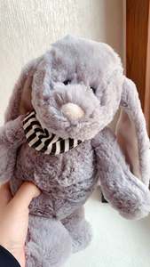 外贸尾货孤品 扎三角巾的灰色小兔子毛绒玩具公仔女孩礼物