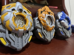 铠甲勇士一代雪獒铠甲地虎铠甲召唤器