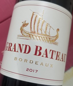 法国小龙船干红葡萄酒 we86分  2017 grand bateau