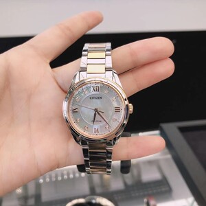 西铁城女士真钻光动能