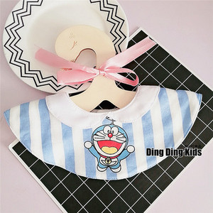 小清新儿童新款360度旋转口水巾卡通可爱叮当猫创意宝宝纯棉围嘴