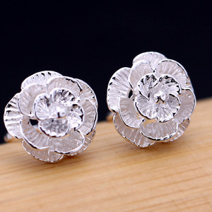 老凤祥云999纯银耳钉 女 时尚简约韩款花朵耳饰 足银弯钩耳钉清新