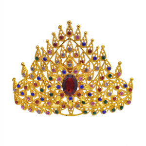 日本金色女王王冠泰国皇冠头饰新娘发饰泰式高端公主傣族大气奢华