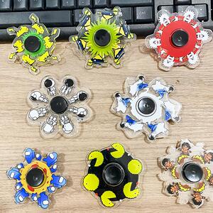 抖音网红动态指尖陀螺手指陀螺玩具儿童男孩火影忍者会奔跑的鸣人